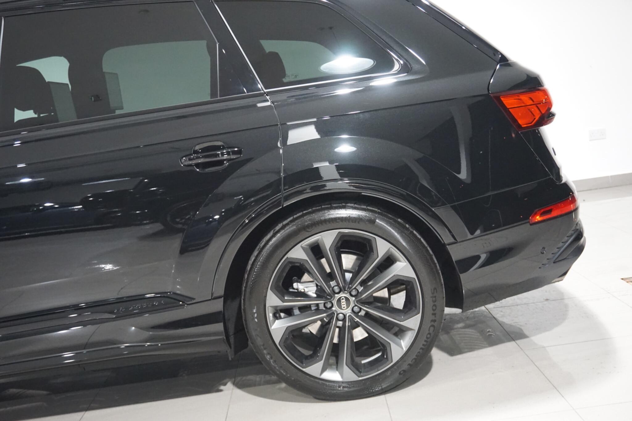 Audi Q7 3.0 TFSI V6 55 Black Edition SUV 5dr Petrol Tiptronic quattro Euro 6 (s/s) (340 ps)